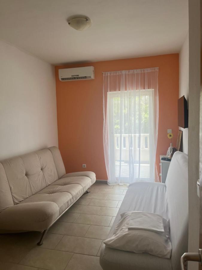 Guesthouse Villa Jurisic Novalja Exterior photo